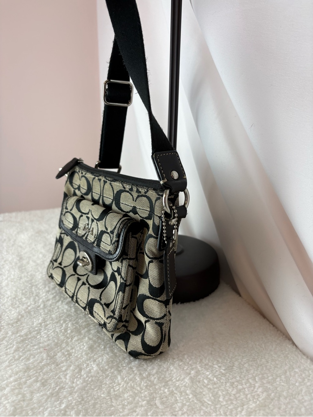 Coach Black and Tan Signature Crossbody with Turn-Lock Pocket - Picture 5 of 16